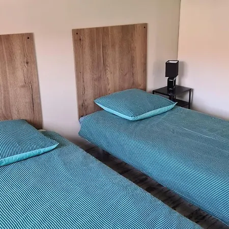 Maison Familiale Avec Jardin Clos Et Barbecue Ferienhaus *